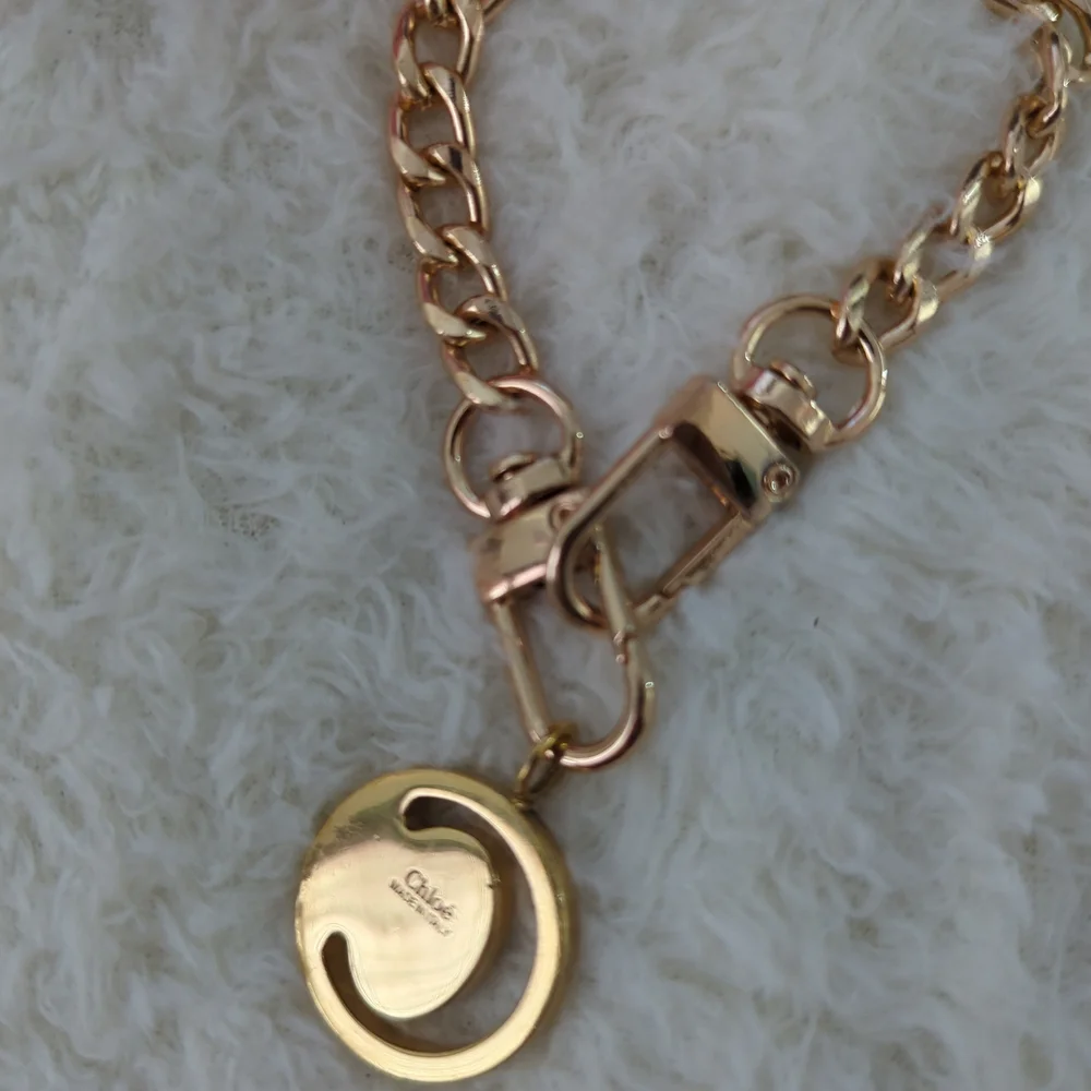 Authentic Chloe' charm Pendant Charm With Generic Chain And Fragrance Sample - Picture 5 of 8